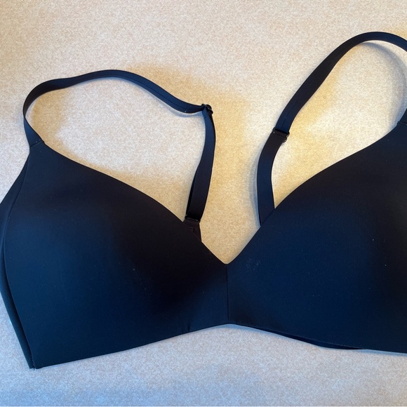 Lululemon take shape bra 36 C - Picture 5 of 8